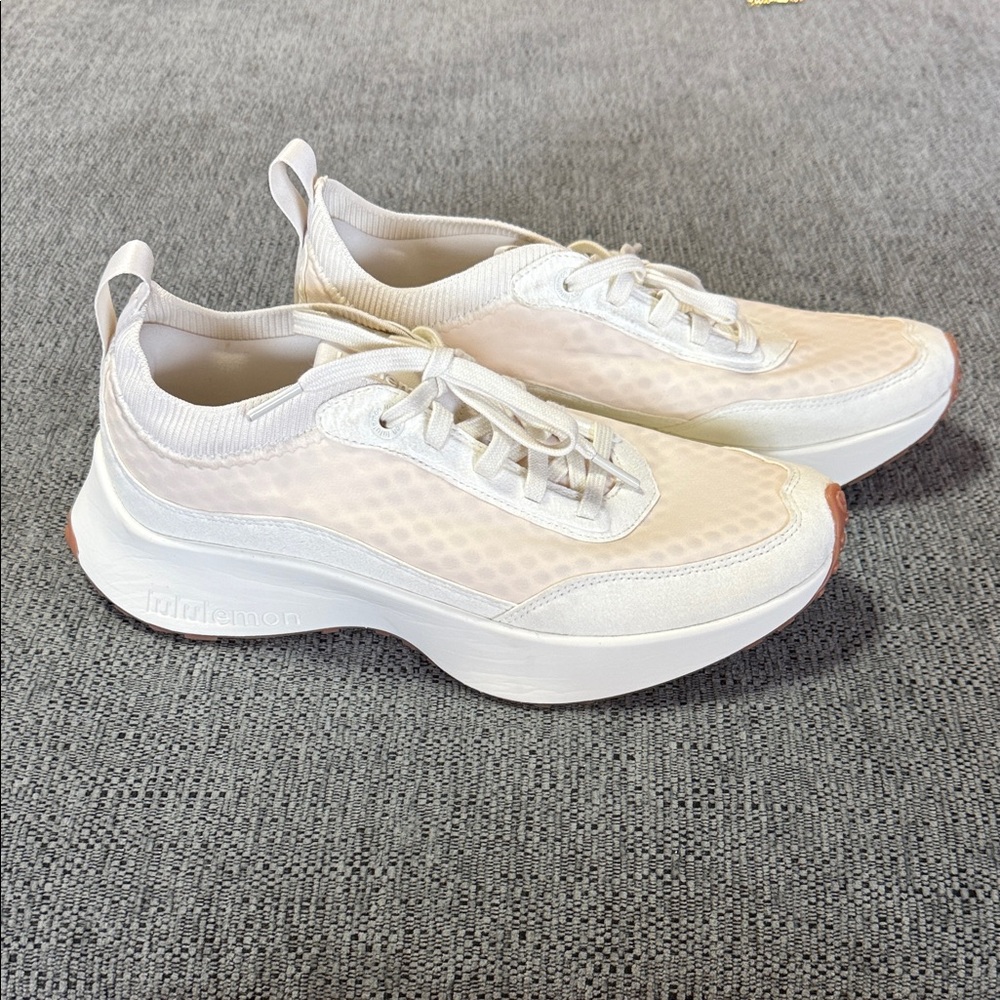 Lululemon Athletica Women's CrossCity Sneaker